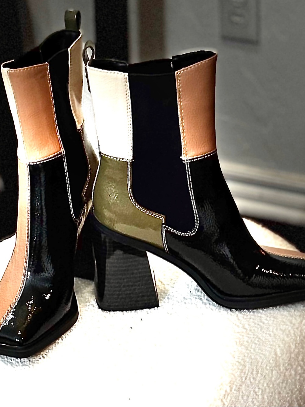 Circus by Sam Edelman Patent Leather Elastic Side Pull On Lauren Booties NWOT - Picture 6 of 10